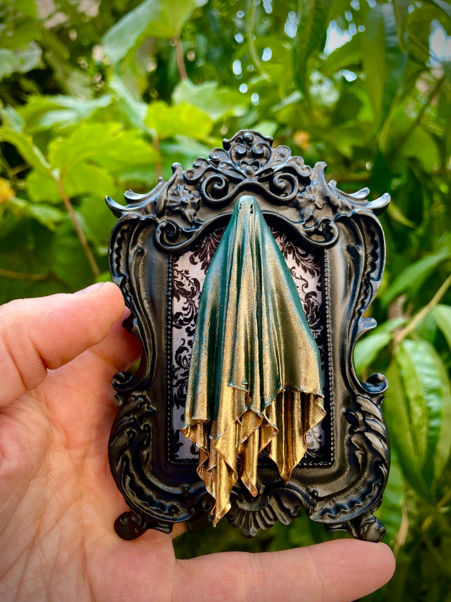 Framed Ghoul: Green + Gold Gradient