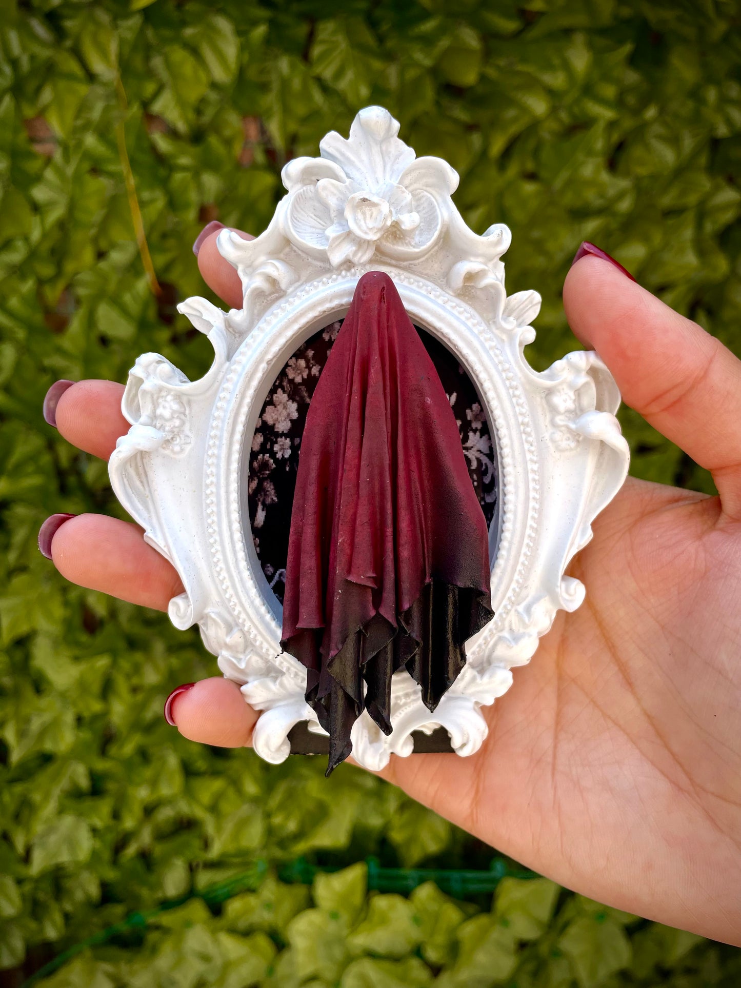 Framed Ghoul: Purple + Black Gradient