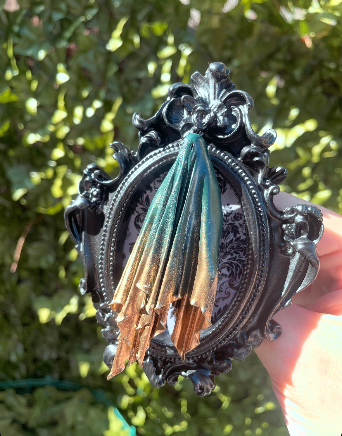 Framed Ghoul: Green + Gold Gradient